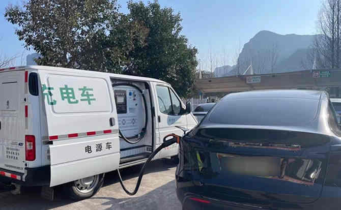 志丹汽车搭电
